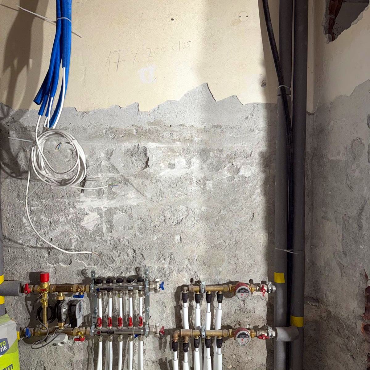 Sanitaire — collecteur de distribution eau chaude et froide